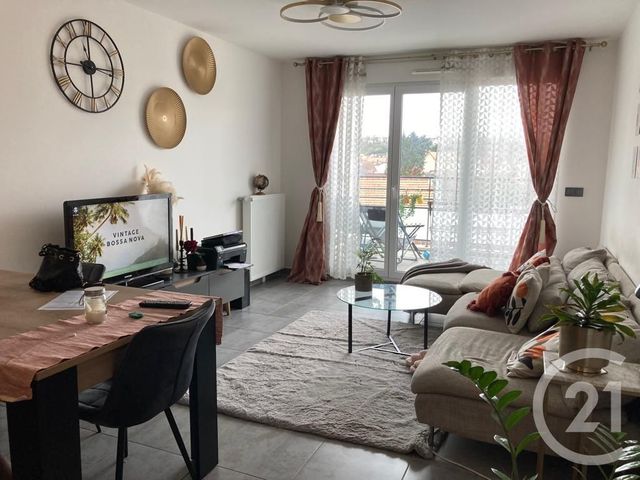 Appartement F3 à louer - 3 pièces - 65.11 m2 - VILLEMOMBLE - 93 - ILE-DE-FRANCE - Century 21 Avenir Immobilier