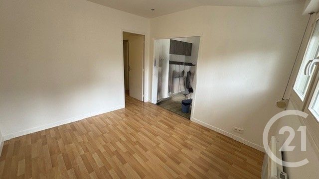 Appartement F1 à louer ST THIBAULT DES VIGNES