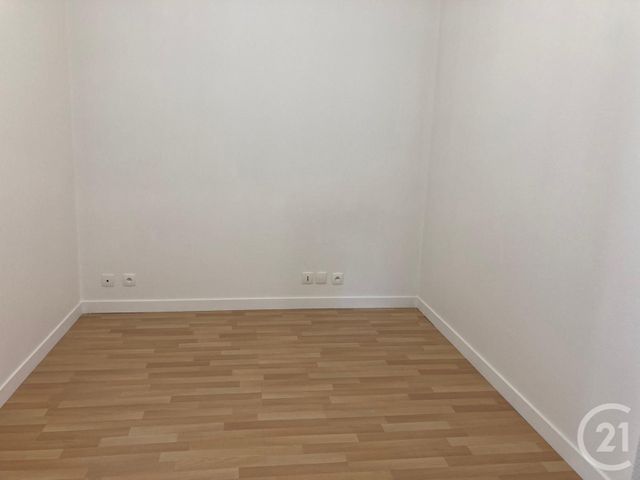 Appartement F1 à louer - 1 pièce - 34.96 m2 - ST THIBAULT DES VIGNES - 77 - ILE-DE-FRANCE - Century 21 Avenir Immobilier