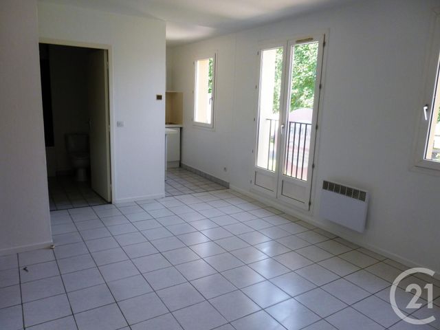 Afficher la photo en grand Appartement Studio à vendre - 1 pièce - 25.0 m2 - CLAYE SOUILLY - 77 - ILE-DE-FRANCE - Century 21 Avenir Immobilier