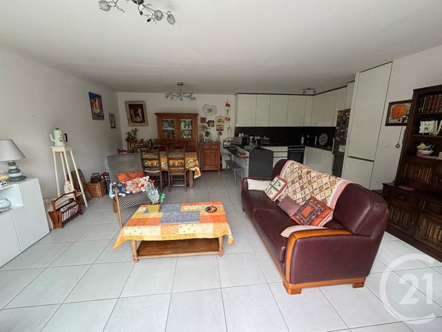 Appartement F3 à vendre - 3 pièces - 74.65 m2 - CLAYE SOUILLY - 77 - ILE-DE-FRANCE - Century 21 Avenir Immobilier