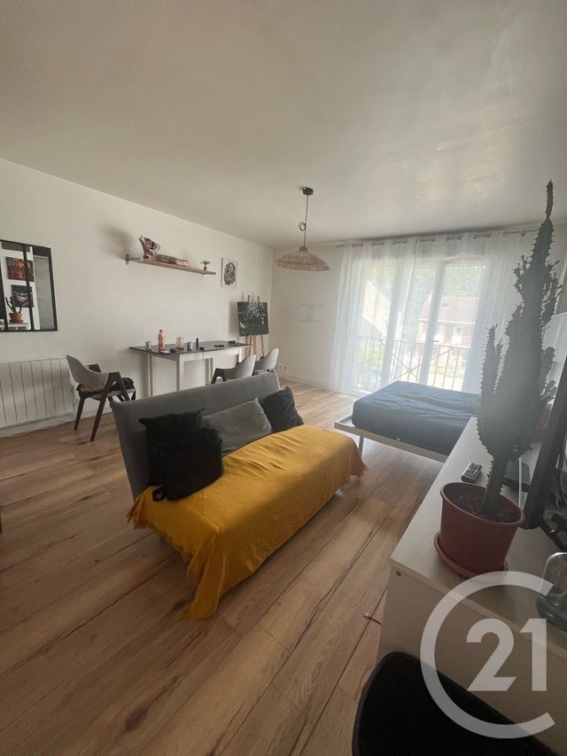 Afficher la photo en grand Appartement Studio à vendre - 1 pièce - 33.0 m2 - CLAYE SOUILLY - 77 - ILE-DE-FRANCE - Century 21 Avenir Immobilier