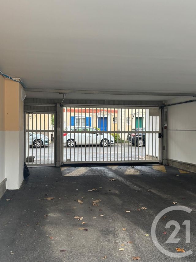 parking à louer - 12.0 m2 - VILLEPARISIS - 77 - ILE-DE-FRANCE - Century 21 Avenir Immobilier