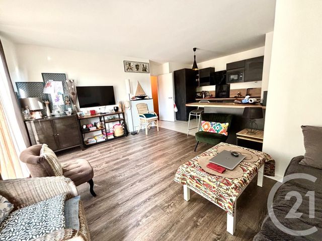 Appartement F4 à vendre - 4 pièces - 81.0 m2 - CLAYE SOUILLY - 77 - ILE-DE-FRANCE - Century 21 Avenir Immobilier