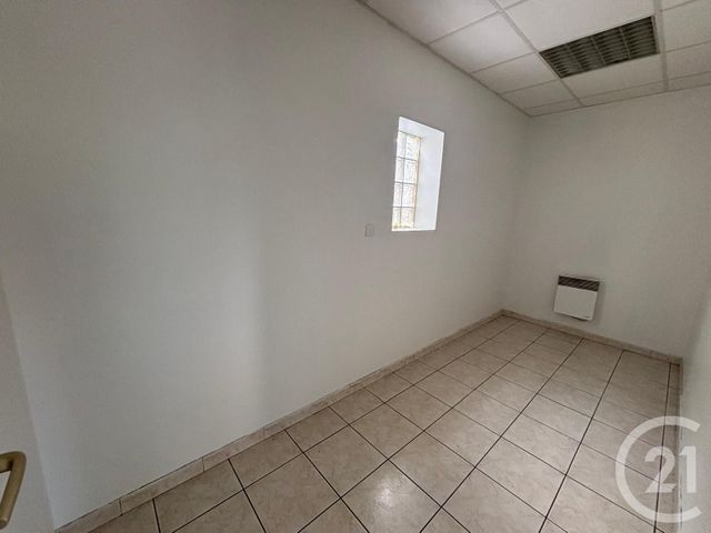 Afficher la photo en grand divers à louer - 61.7 m2 - LE MESNIL AMELOT - 77 - ILE-DE-FRANCE - Century 21 Avenir Immobilier