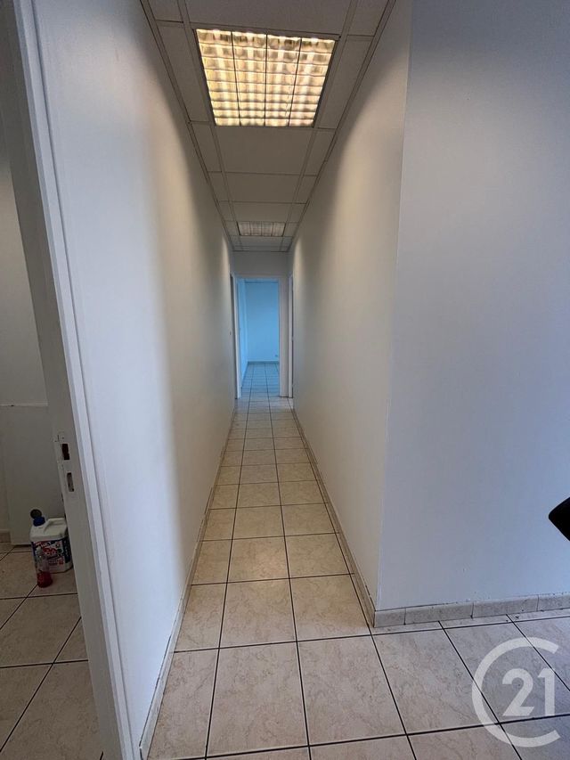 Afficher la photo en grand divers à louer - 61.7 m2 - LE MESNIL AMELOT - 77 - ILE-DE-FRANCE - Century 21 Avenir Immobilier