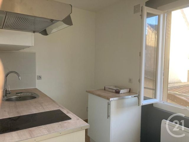 Appartement F1 à louer - 1 pièce - 28.44 m2 - MESSY - 77 - ILE-DE-FRANCE - Century 21 Avenir Immobilier