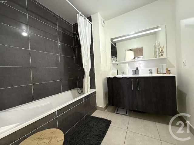 Appartement F3 à vendre - 3 pièces - 60.77 m2 - CLAYE SOUILLY - 77 - ILE-DE-FRANCE - Century 21 Avenir Immobilier