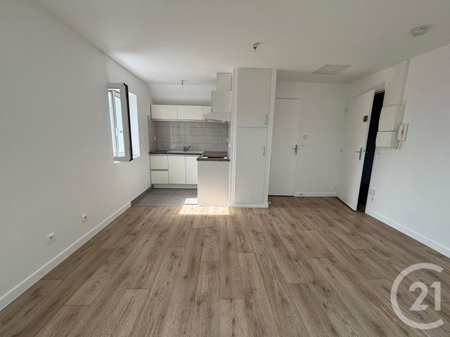 Appartement F1 à louer - 1 pièce - 28.23 m2 - FUBLAINES - 77 - ILE-DE-FRANCE - Century 21 Avenir Immobilier