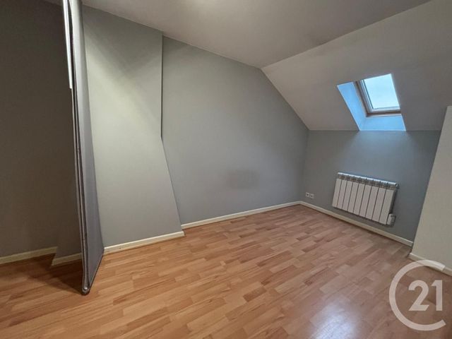 Appartement F3 à louer - 3 pièces - 71.76 m2 - LE PLESSIS AUX BOIS - 77 - ILE-DE-FRANCE - Century 21 Avenir Immobilier