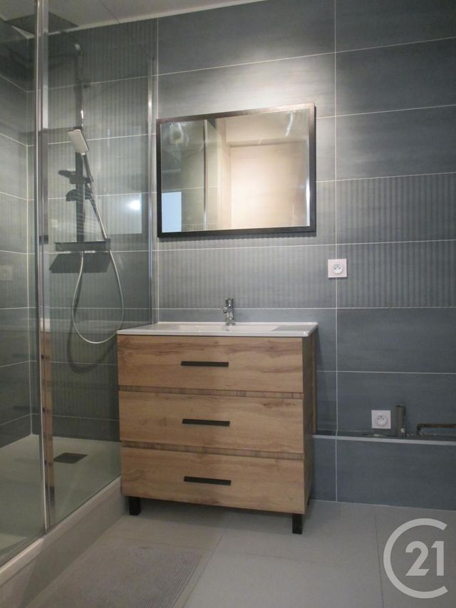 Appartement F2 à louer - 2 pièces - 45.21 m2 - CLAYE SOUILLY - 77 - ILE-DE-FRANCE - Century 21 Avenir Immobilier