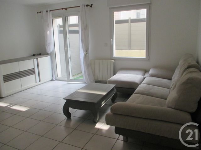 Appartement F2 à louer - 2 pièces - 45.21 m2 - CLAYE SOUILLY - 77 - ILE-DE-FRANCE - Century 21 Avenir Immobilier