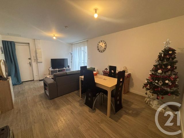 Appartement F2 à louer - 2 pièces - 54.06 m2 - FUBLAINES - 77 - ILE-DE-FRANCE - Century 21 Avenir Immobilier