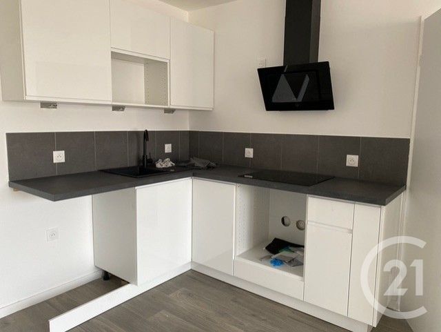 Appartement F2 à louer - 2 pièces - 40.88 m2 - MESSY - 77 - ILE-DE-FRANCE - Century 21 Avenir Immobilier