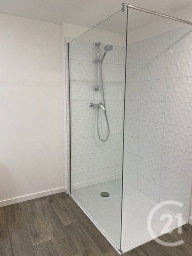 Appartement F2 à louer - 2 pièces - 40.88 m2 - MESSY - 77 - ILE-DE-FRANCE - Century 21 Avenir Immobilier