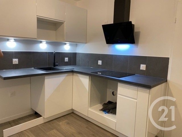 Appartement F2 à louer - 2 pièces - 40.88 m2 - MESSY - 77 - ILE-DE-FRANCE - Century 21 Avenir Immobilier