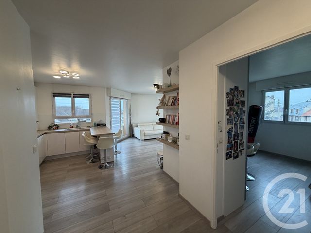Appartement F4 à vendre - 4 pièces - 81.6 m2 - LIVRY GARGAN - 93 - ILE-DE-FRANCE - Century 21 Avenir Immobilier