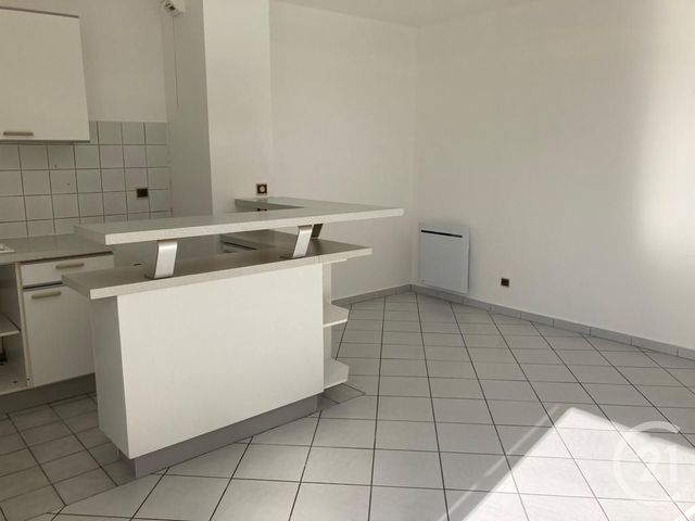 Appartement F2 à louer - 2 pièces - 41.84 m2 - CLAYE SOUILLY - 77 - ILE-DE-FRANCE - Century 21 Avenir Immobilier