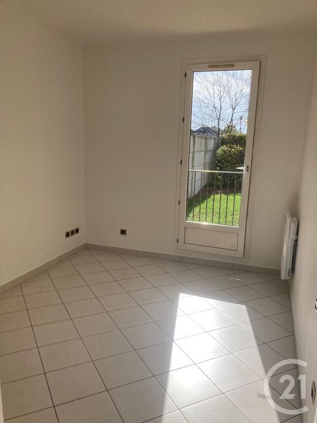 Appartement F2 à louer - 2 pièces - 41.84 m2 - CLAYE SOUILLY - 77 - ILE-DE-FRANCE - Century 21 Avenir Immobilier