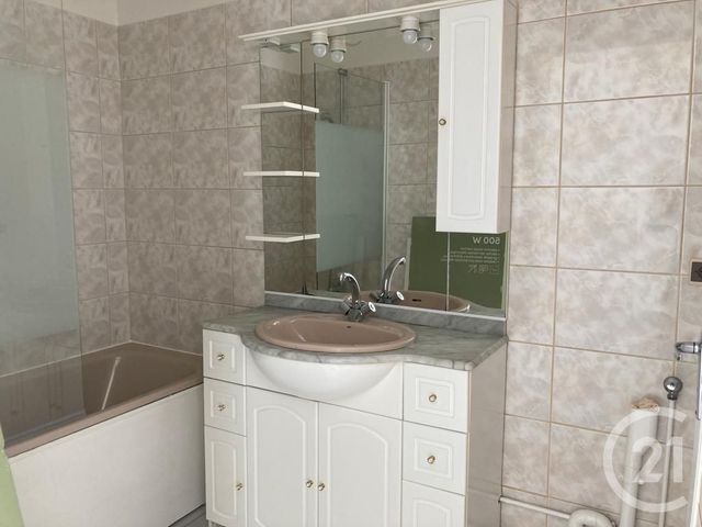 Appartement F2 à louer - 2 pièces - 41.84 m2 - CLAYE SOUILLY - 77 - ILE-DE-FRANCE - Century 21 Avenir Immobilier