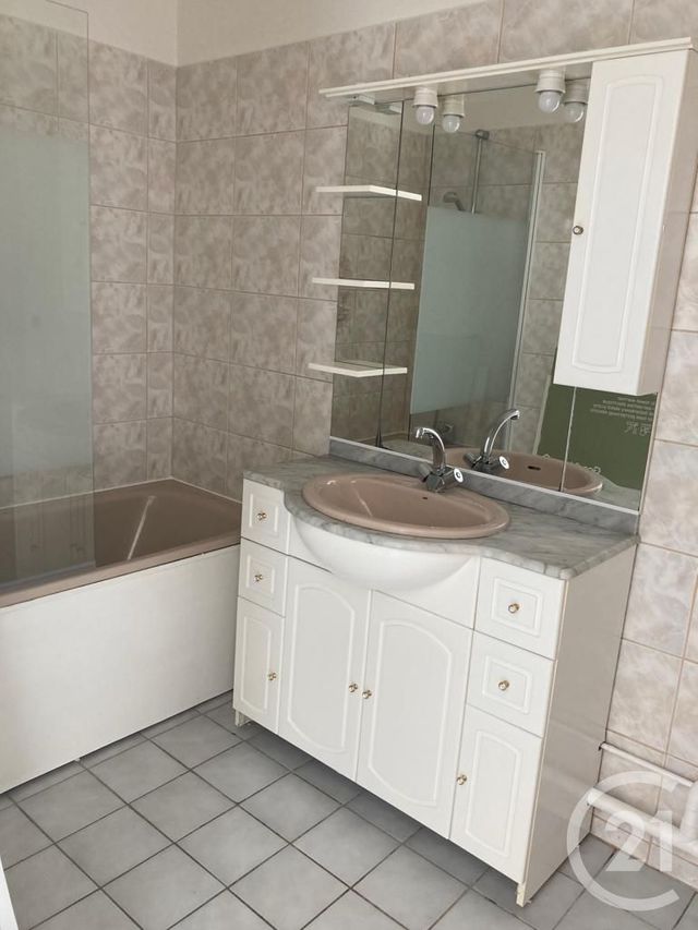 Appartement F2 à louer - 2 pièces - 41.84 m2 - CLAYE SOUILLY - 77 - ILE-DE-FRANCE - Century 21 Avenir Immobilier