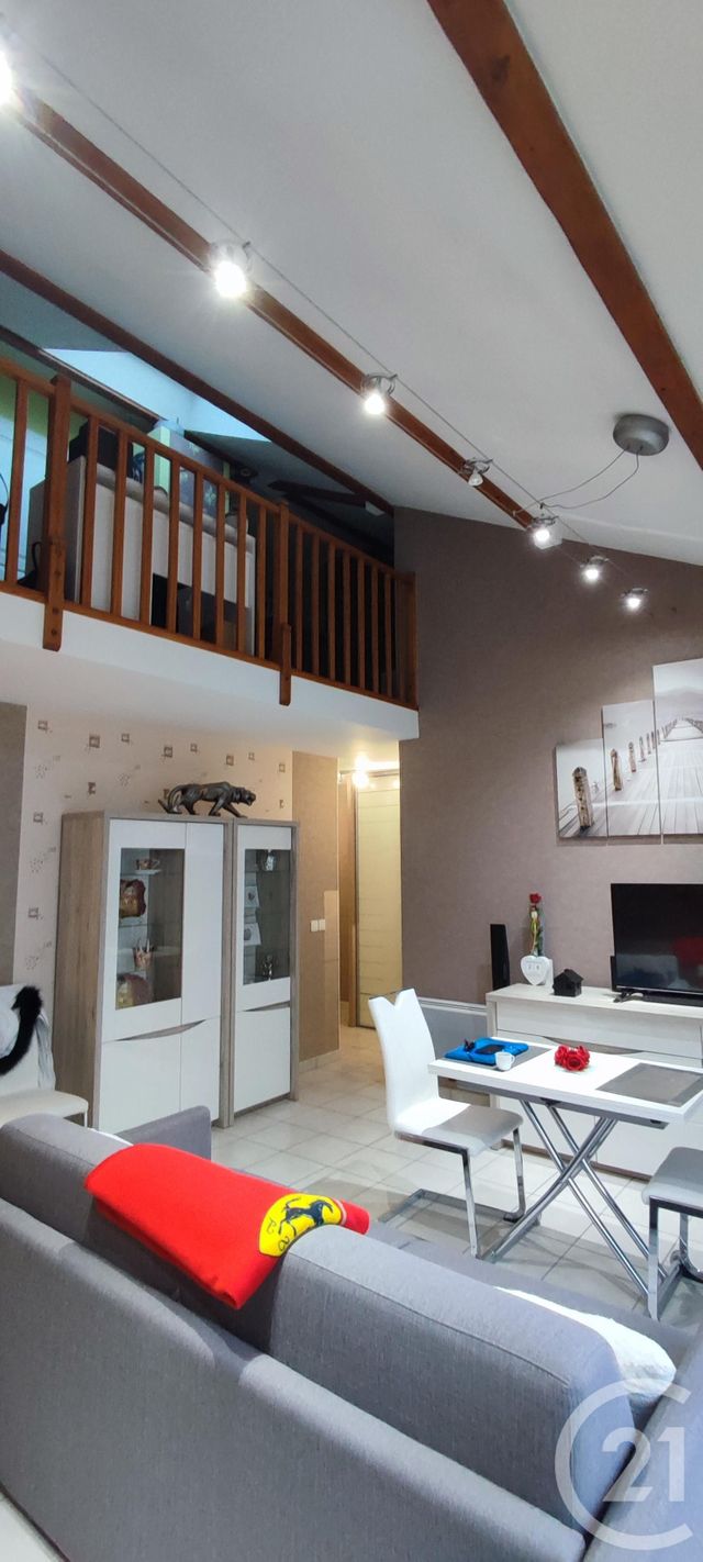 Appartement Duplex à louer - 2 pièces - 50.42 m2 - CLAYE SOUILLY - 77 - ILE-DE-FRANCE - Century 21 Avenir Immobilier