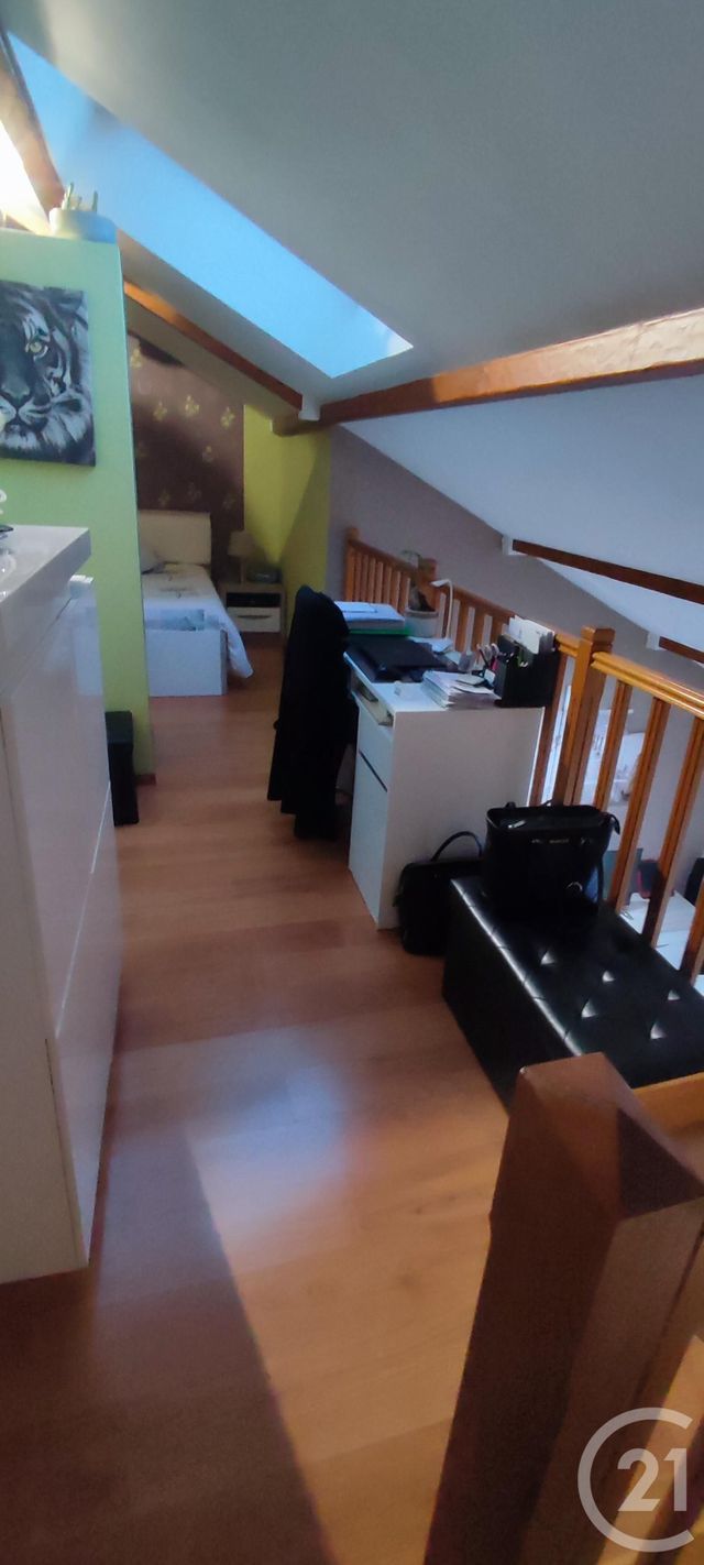 Appartement Duplex à louer - 2 pièces - 50.42 m2 - CLAYE SOUILLY - 77 - ILE-DE-FRANCE - Century 21 Avenir Immobilier