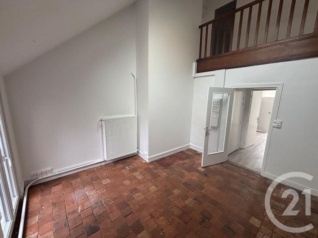 Appartement F2 à louer - 2 pièces - 63.34 m2 - PROVINS - 77 - ILE-DE-FRANCE - Century 21 Avenir Immobilier