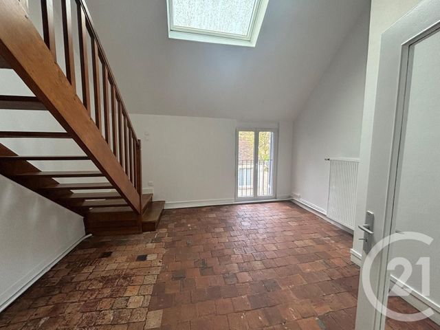 Appartement F2 à louer - 2 pièces - 63.34 m2 - PROVINS - 77 - ILE-DE-FRANCE - Century 21 Avenir Immobilier