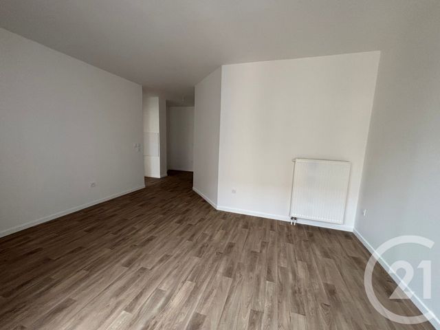 Appartement F2 à louer - 2 pièces - 43.57 m2 - MEAUX - 77 - ILE-DE-FRANCE - Century 21 Avenir Immobilier