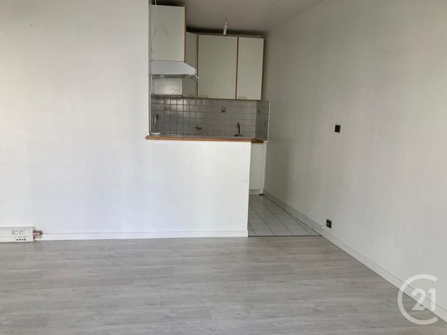 Appartement F1 à louer - 1 pièce - 32.88 m2 - CLAYE SOUILLY - 77 - ILE-DE-FRANCE - Century 21 Avenir Immobilier