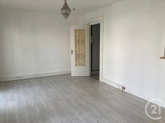 Appartement F1 à louer - 1 pièce - 32.88 m2 - CLAYE SOUILLY - 77 - ILE-DE-FRANCE - Century 21 Avenir Immobilier