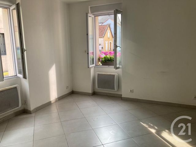 Appartement Studio à louer - 1 pièce - 16.73 m2 - CLAYE SOUILLY - 77 - ILE-DE-FRANCE - Century 21 Avenir Immobilier