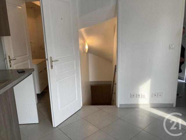 Appartement Studio à louer - 1 pièce - 16.73 m2 - CLAYE SOUILLY - 77 - ILE-DE-FRANCE - Century 21 Avenir Immobilier