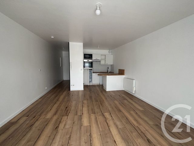 Appartement Studio à louer - 1 pièce - 32.55 m2 - CLAYE SOUILLY - 77 - ILE-DE-FRANCE - Century 21 Avenir Immobilier