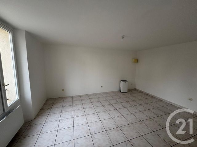 Appartement F2 à louer - 2 pièces - 53.32 m2 - CLAYE SOUILLY - 77 - ILE-DE-FRANCE - Century 21 Avenir Immobilier