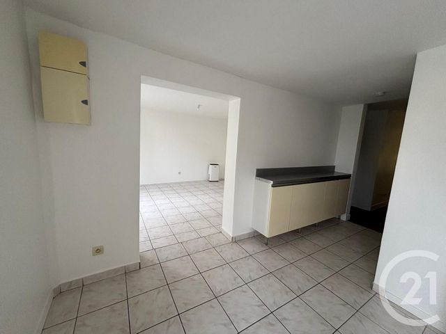 Appartement F2 à louer - 2 pièces - 53.32 m2 - CLAYE SOUILLY - 77 - ILE-DE-FRANCE - Century 21 Avenir Immobilier