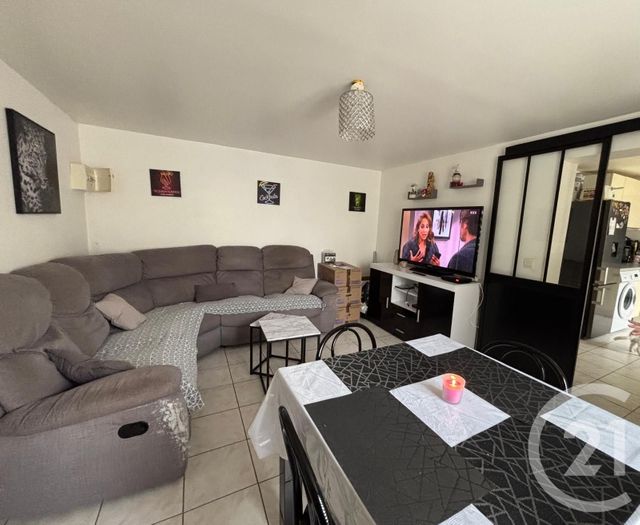 Appartement F2 à louer - 2 pièces - 53.32 m2 - CLAYE SOUILLY - 77 - ILE-DE-FRANCE - Century 21 Avenir Immobilier