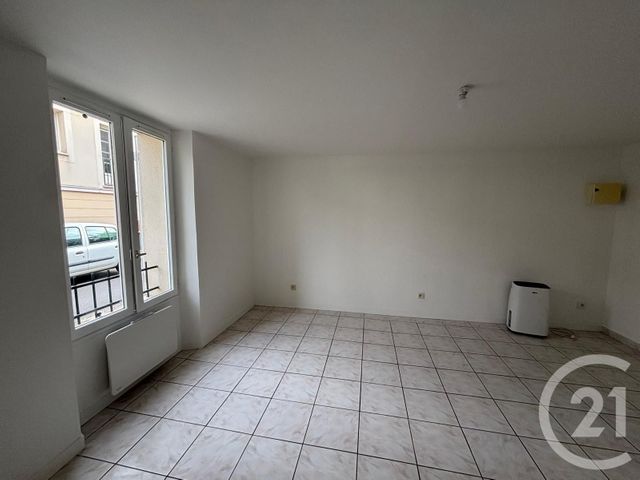 Appartement F2 à louer - 2 pièces - 53.32 m2 - CLAYE SOUILLY - 77 - ILE-DE-FRANCE - Century 21 Avenir Immobilier