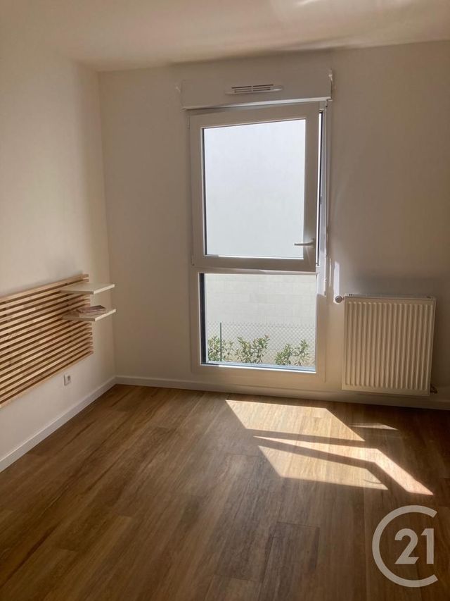 Appartement F2 à louer - 2 pièces - 41.81 m2 - LAGNY SUR MARNE - 77 - ILE-DE-FRANCE - Century 21 Avenir Immobilier