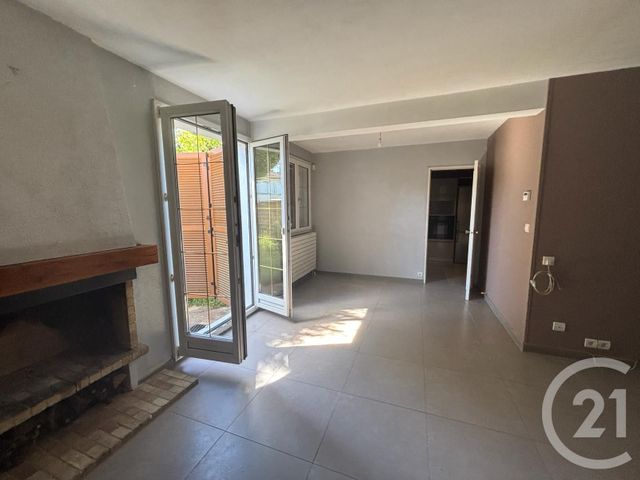 maison à louer - 4 pièces - 90.75 m2 - CLAYE SOUILLY - 77 - ILE-DE-FRANCE - Century 21 Avenir Immobilier
