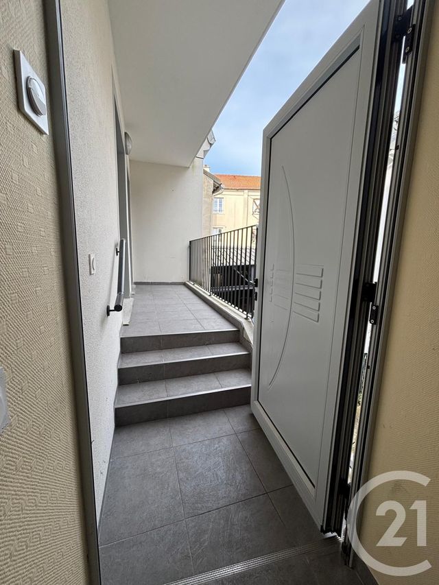 Appartement F2 à louer - 2 pièces - 45.3 m2 - MEAUX - 77 - ILE-DE-FRANCE - Century 21 Avenir Immobilier