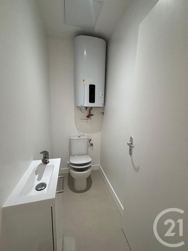 Appartement F3 à louer - 3 pièces - 62.72 m2 - LE MESNIL AMELOT - 77 - ILE-DE-FRANCE - Century 21 Avenir Immobilier