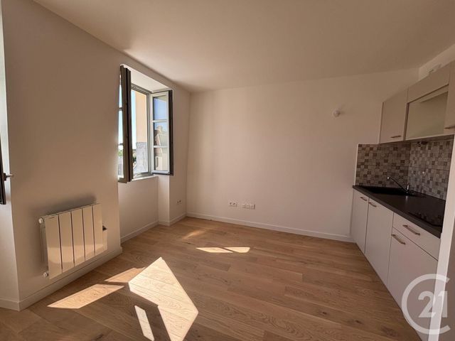 Appartement F1 à louer - 1 pièce - 29.26 m2 - JUILLY - 77 - ILE-DE-FRANCE - Century 21 Avenir Immobilier