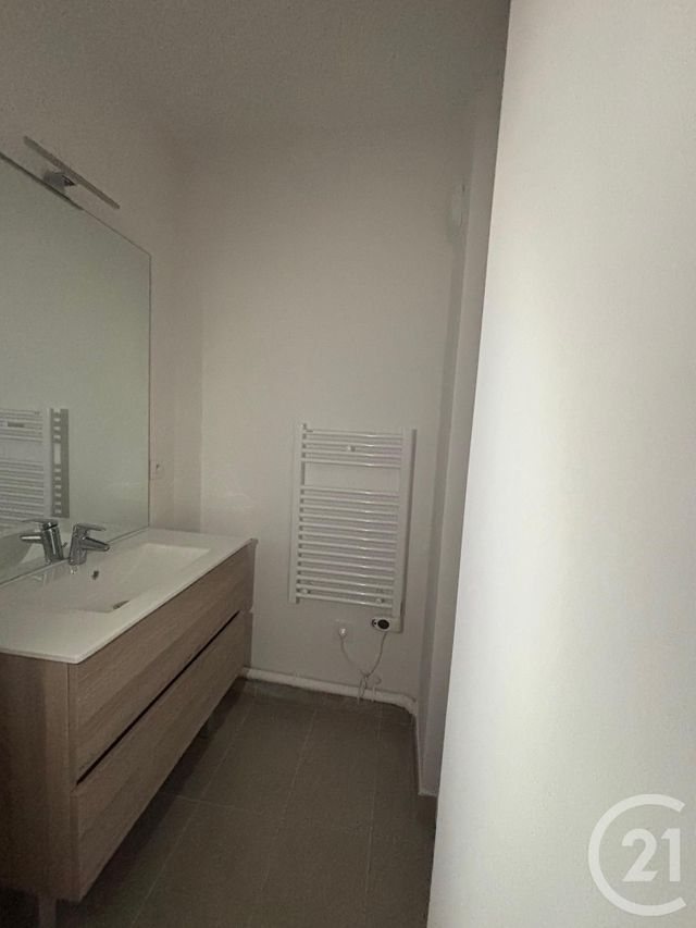Appartement F1 à louer - 1 pièce - 29.26 m2 - JUILLY - 77 - ILE-DE-FRANCE - Century 21 Avenir Immobilier