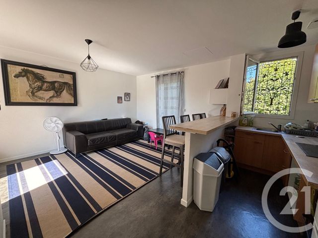 Appartement F3 à louer - 3 pièces - 50.48 m2 - LIVRY GARGAN - 93 - ILE-DE-FRANCE - Century 21 Avenir Immobilier