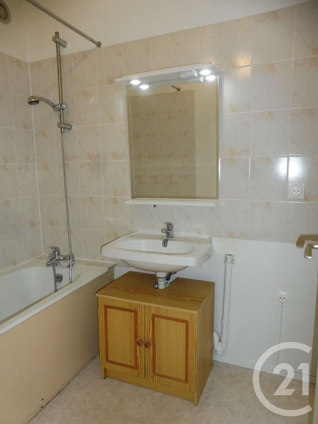 Appartement F2 à louer - 2 pièces - 44.52 m2 - SEVRAN - 93 - ILE-DE-FRANCE - Century 21 Avenir Immobilier