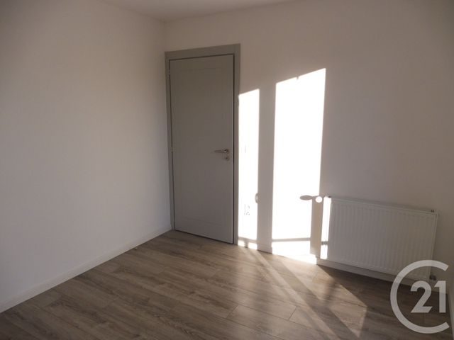 Appartement F2 à louer - 2 pièces - 40.85 m2 - MOUSSY LE NEUF - 77 - ILE-DE-FRANCE - Century 21 Avenir Immobilier
