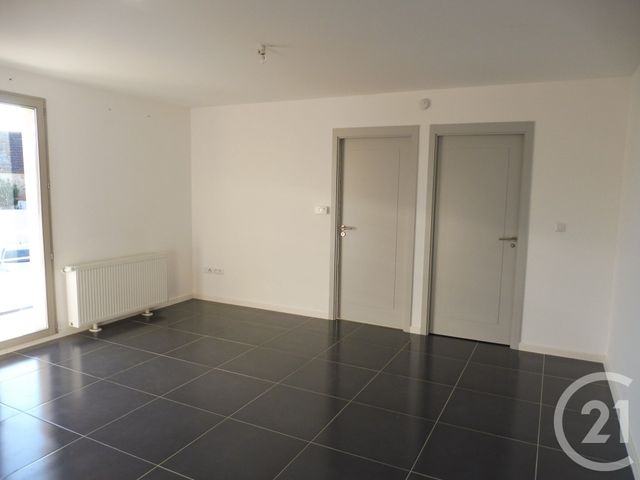 Appartement F2 à louer - 2 pièces - 40.85 m2 - MOUSSY LE NEUF - 77 - ILE-DE-FRANCE - Century 21 Avenir Immobilier