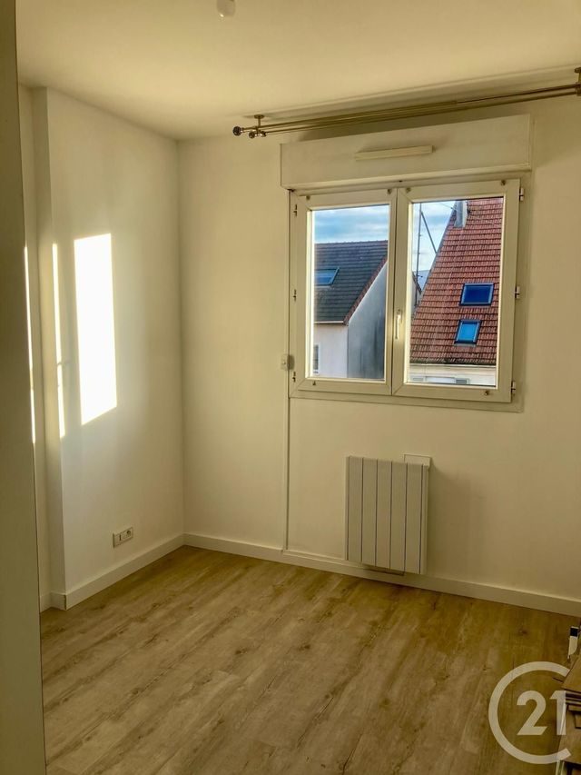 Appartement F2 à louer - 2 pièces - 44.31 m2 - CLAYE SOUILLY - 77 - ILE-DE-FRANCE - Century 21 Avenir Immobilier